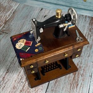 Vintage Style Sewing Machine Music Box